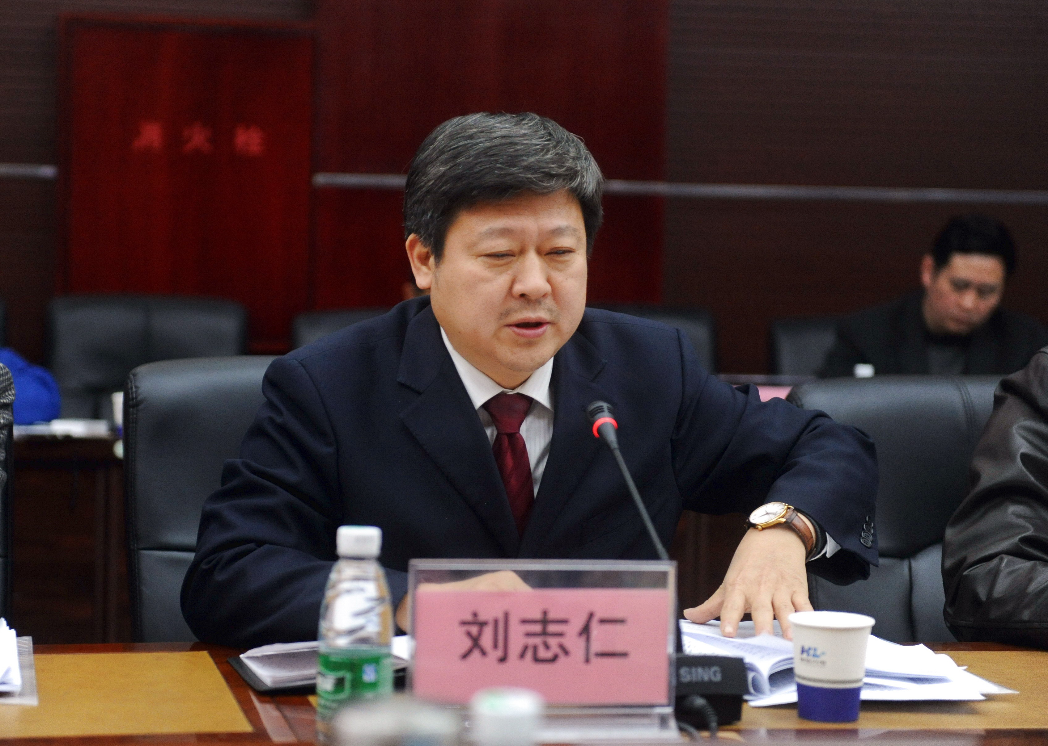 郴州市人民政府在华磊光电召开现场办公会